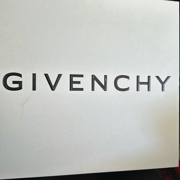 GIVENCHY Logo Sock Sneaker - Picture 3 of 7